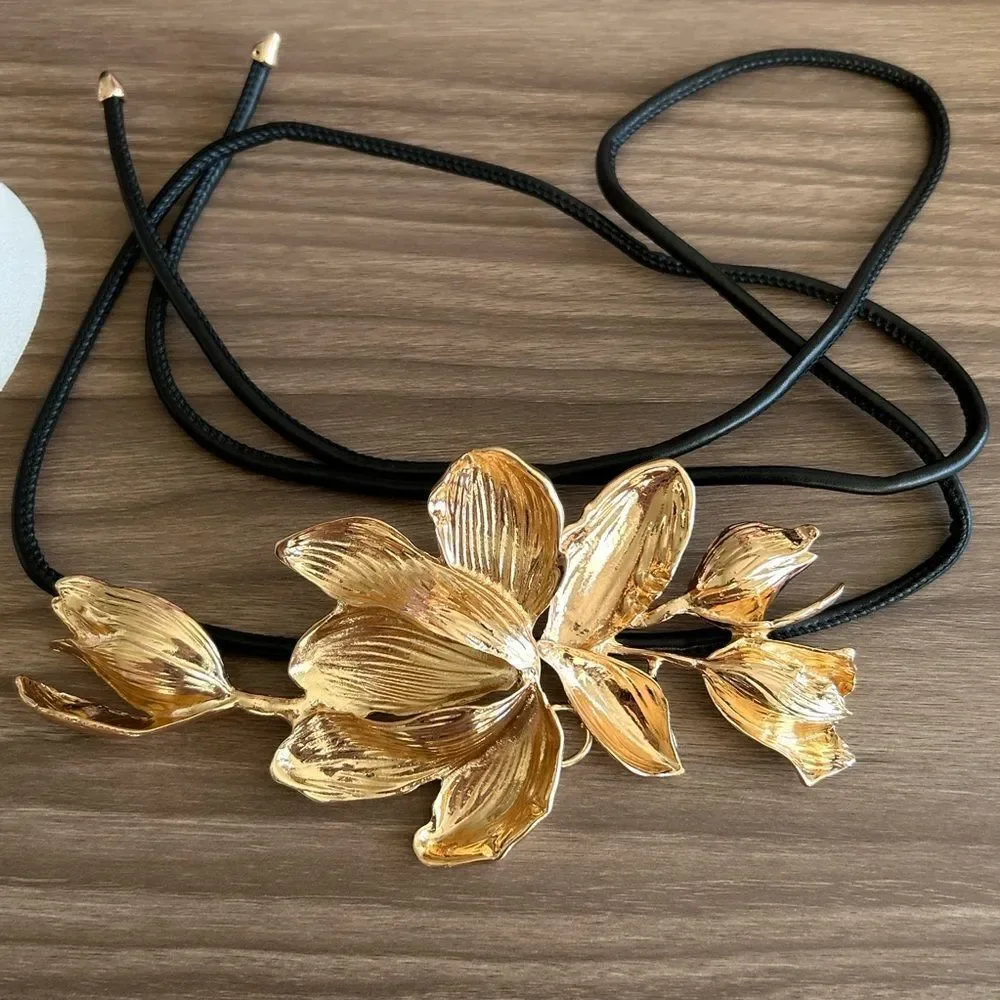 Gold Floral belt Q341